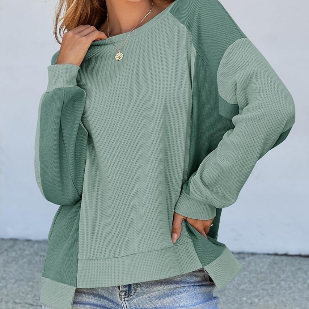 Dokotoo Women's Long Sleeve Green Top, NWT, Size Large - Picture 4 of 7